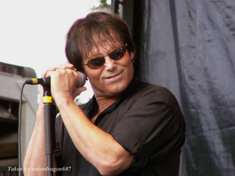 Jimi Jamison live in Cheyenne, Wyoming, 24 June, 2006. Photo copyright waterdragon687; not to be reproduced without permission.