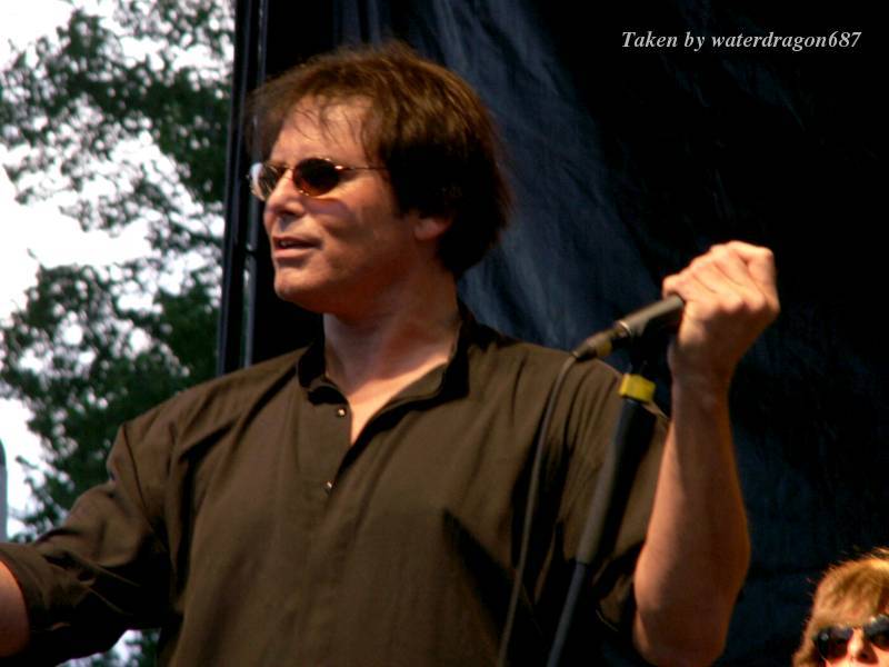 Jimi Jamison live in Cheyenne, Wyoming, 24 June, 2006. Photo copyright waterdragon687; not to be reproduced without permission.