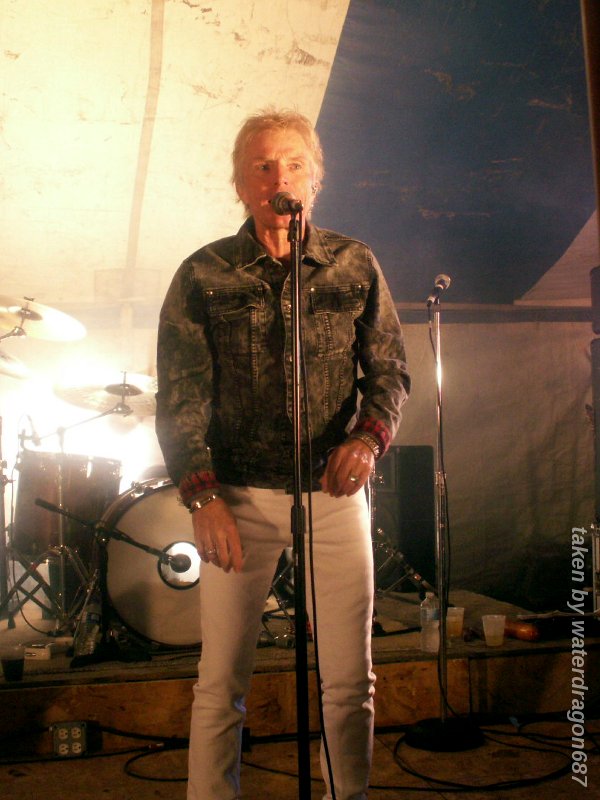 Fergie Fredriksen live in Glyndon, Minnesota, 11 September, 2010. Photo copyright waterdragon687; not to be reproduced without permission.