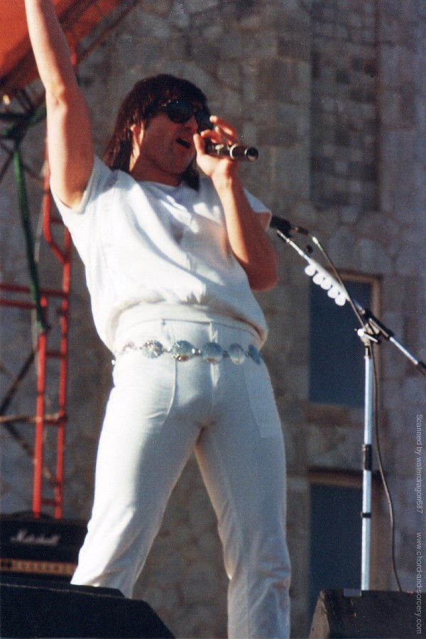 Jimi Jamison live, circa 1985; provenance unknown