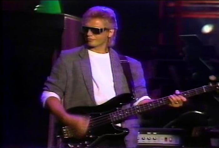 Screenshot taken from 'The Cars Live: 1984 - 1985'