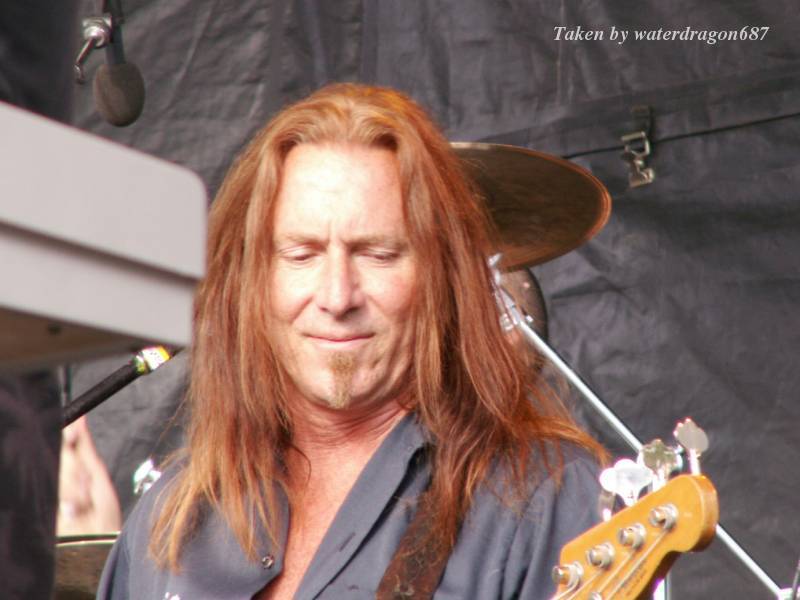 Barry Dunaway live in Cheyenne, Wyoming, 24 June, 2006. Photo copyright waterdragon687; not to be reproduced without permission.