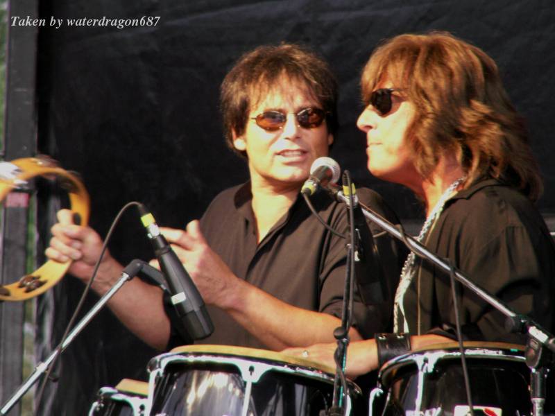 Jimi Jamison and Joe Lynn Turner live in Cheyenne, Wyoming, 24 June, 2006. Photo copyright waterdragon687; not to be reproduced without permission.