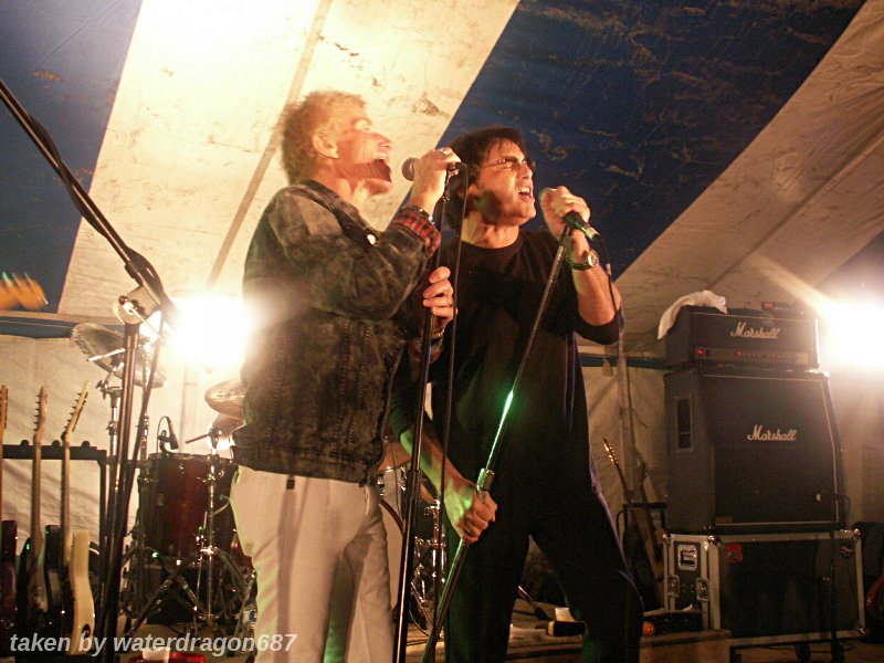 Jimi Jamison and Fergie Fredriksen live in Glyndon, Minnesota, 11 September, 2010. Photo copyright waterdragon687; not to be reproduced without permission.