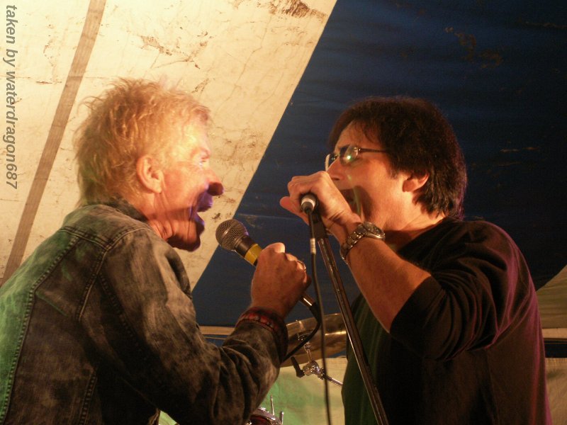Jimi Jamison and Fergie Fredriksen live in Glyndon, Minnesota, 11 September, 2010. Photo copyright waterdragon687; not to be reproduced without permission.