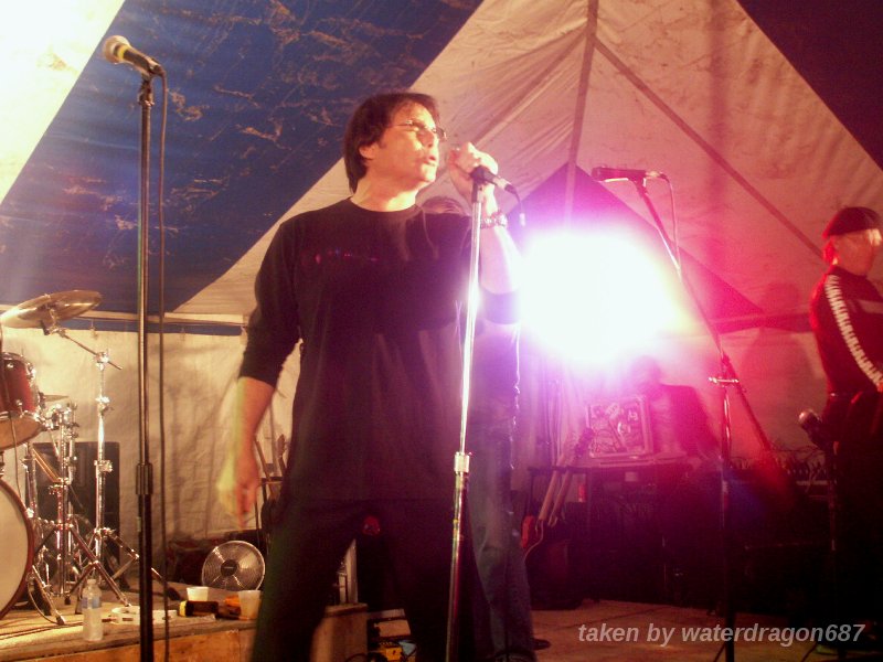 Jimi Jamison and keys_guy live in Glyndon, Minnesota, 11 September, 2010. Photo copyright waterdragon687; not to be reproduced without permission.