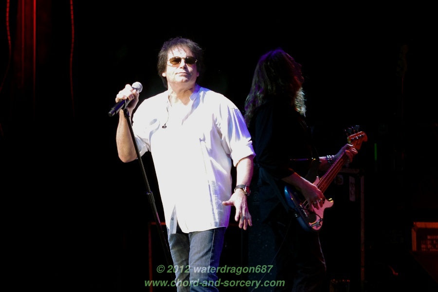 Jimi Jamison and Billy Ozzello live in Hoffman Estates, Illinois, 7 July 2012. Photo copyright waterdragon687, all rights reserved; not to be reproduced without permission.