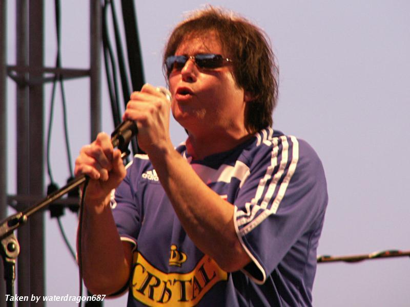 Jimi Jamison live in Oneida, Wisconsin, 06 June, 2008. Photo copyright waterdragon687; not to be reproduced without permission.