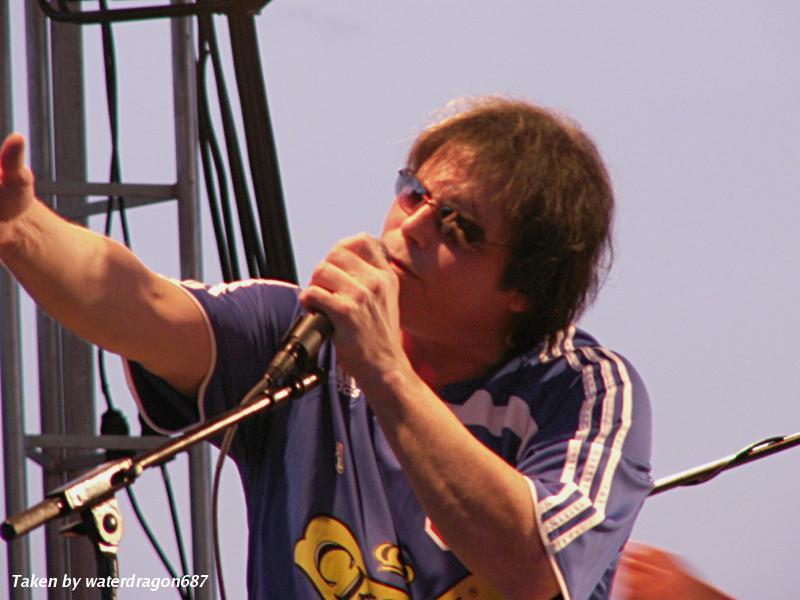 Jimi Jamison live in Oneida, Wisconsin, 06 June, 2008. Photo copyright waterdragon687; not to be reproduced without permission.