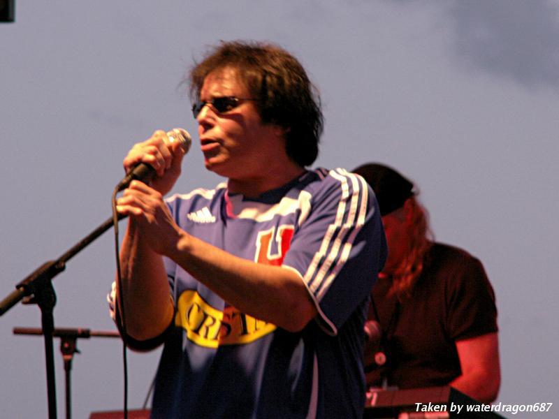 Jimi Jamison live in Oneida, Wisconsin, 06 June, 2008. Photo copyright waterdragon687; not to be reproduced without permission.