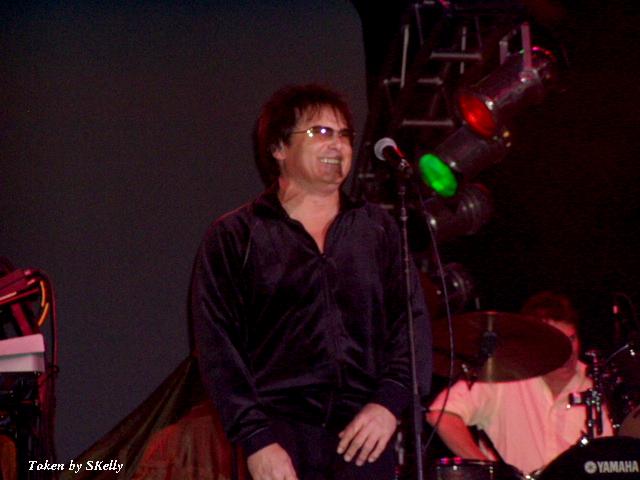 Jimi Jamison live in Phoenix, Arizona, 18 November, 2005. Photo copyright SKelly; not to be reproduced without permission.
