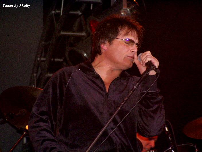 Jimi Jamison live in Phoenix, Arizona, 18 November, 2005. Photo copyright SKelly; not to be reproduced without permission.