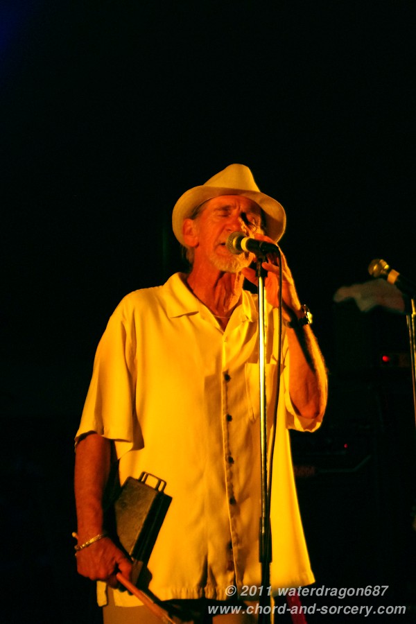 Alex Ligertwood live in Red Wing, Minnesota, 6 August, 2011. Photo copyright waterdragon687; not to be reproduced without permission.