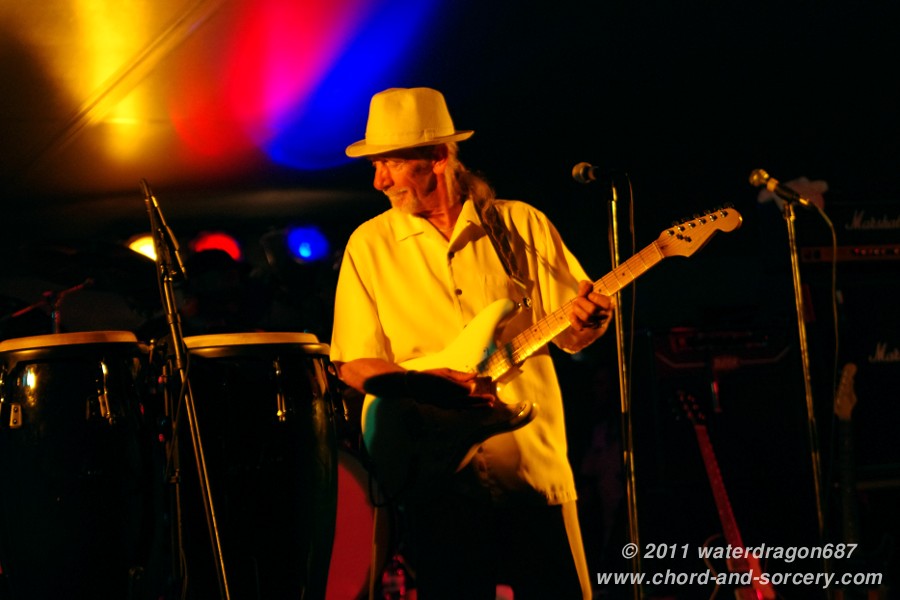 Alex Ligertwood live in Red Wing, Minnesota, 6 August, 2011. Photo copyright waterdragon687; not to be reproduced without permission.